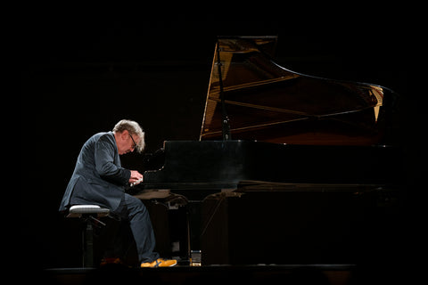 Carles Cases. Mediterranean Guitar Festival Carles Cases. Mediterranean Guitar Festival